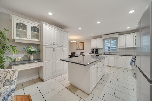 18419 68 Avenue, Surrey, BC 