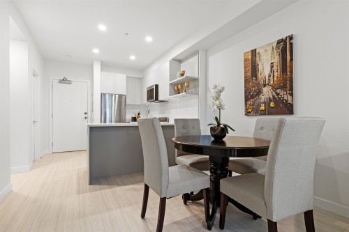 206-10777 138 Street, Surrey, BC 