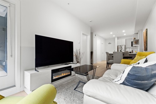 206-10777 138 Street, Surrey, BC 