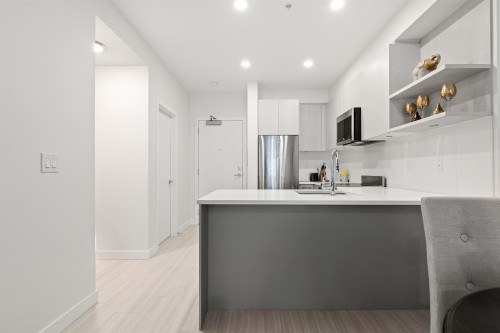 206-10777 138 Street, Surrey, BC 