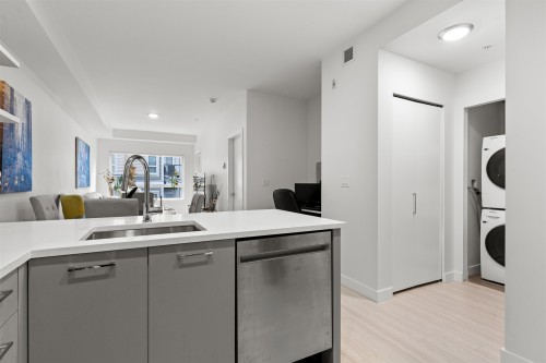 206-10777 138 Street, Surrey, BC 