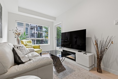 206-10777 138 Street, Surrey, BC 