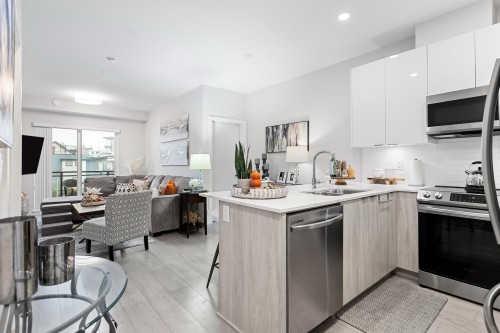 302-5486 199a Street  Langley, BC V3A 0N6