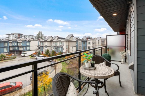 302-5486 199A Street, Langley, BC 