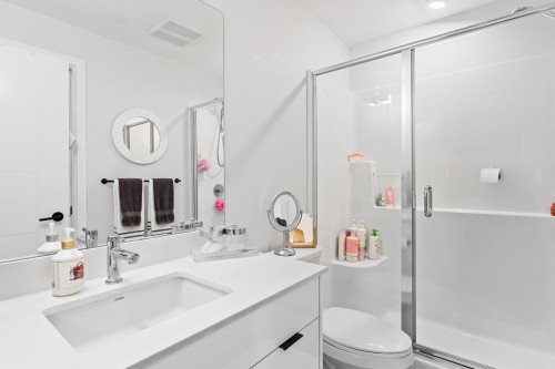 302-5486 199A Street, Langley, BC 