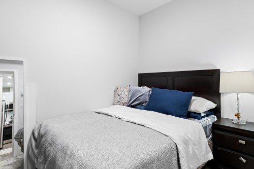 302-5486 199A Street, Langley, BC 