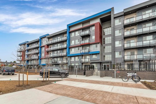 302-5486 199A Street, Langley, BC 
