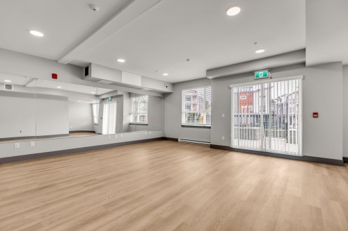 302-5486 199A Street, Langley, BC 