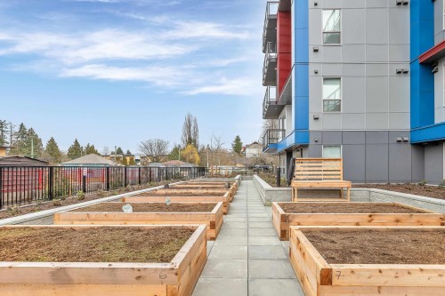 302-5486 199A Street, Langley, BC 