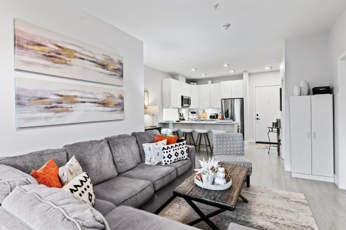 302-5486 199A Street, Langley, BC 