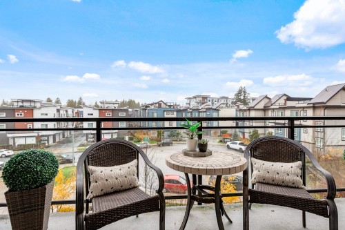 302-5486 199A Street, Langley, BC 