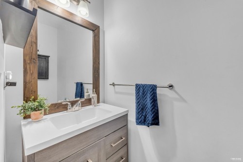 6956 208 Street, Langley, BC 