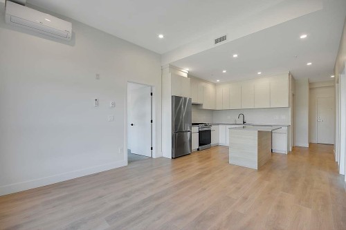 411-8496 120 Street, Surrey, BC 