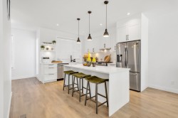 21-7127 193a Street  Surrey, BC V4N 6V9