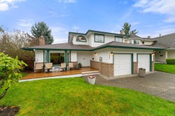 15560 Vista Drive  White Rock, BC V4B 5H8