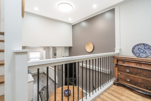 17-33293 Bourquin Crescent E, Abbotsford, BC 