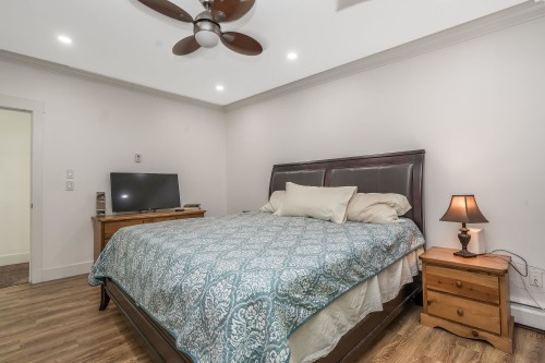 17-33293 Bourquin Crescent E, Abbotsford, BC 