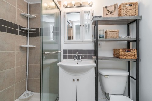 17-33293 Bourquin Crescent E, Abbotsford, BC 