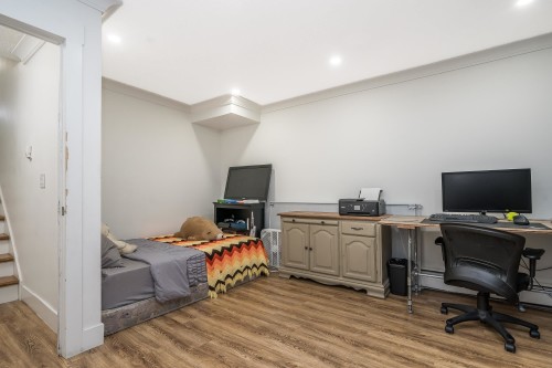 17-33293 Bourquin Crescent E, Abbotsford, BC 