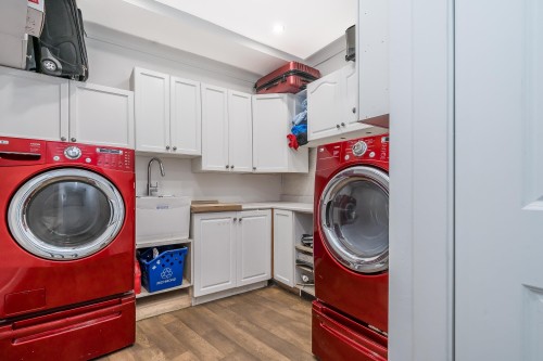 17-33293 Bourquin Crescent E, Abbotsford, BC 