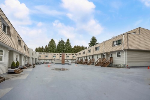 17-33293 Bourquin Crescent E, Abbotsford, BC 