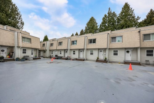 17-33293 Bourquin Crescent E, Abbotsford, BC 