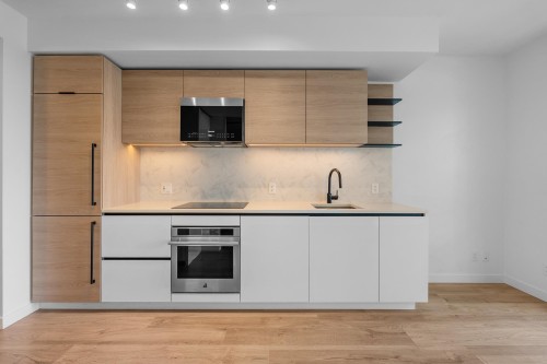 403-10448 University Drive, Surrey, BC 