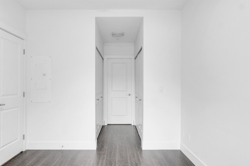 103-9983 Barnston Drive E, Surrey, BC 