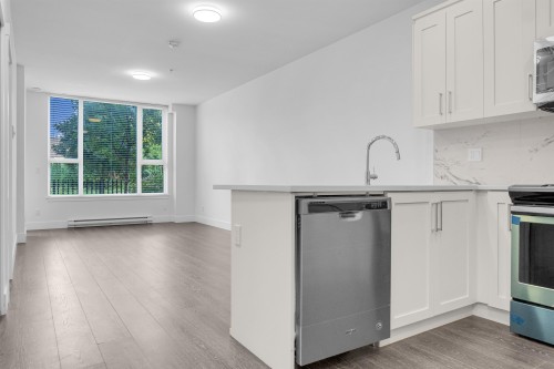 103-9983 Barnston Drive E, Surrey, BC 