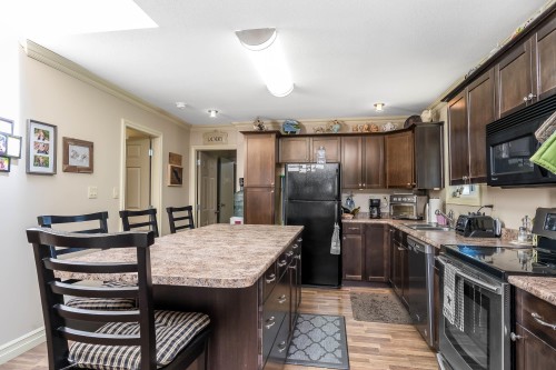 24960 Robertson Crescent, Langley, BC 