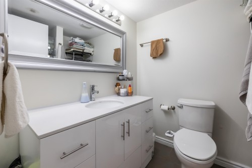 217-15275 19 Avenue, Surrey, BC 