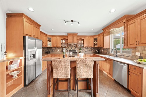 6353 166 Street, Surrey, BC 