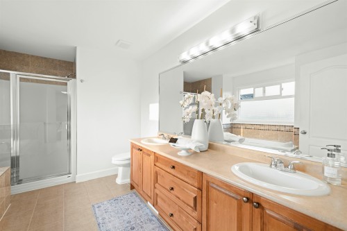 6353 166 Street, Surrey, BC 