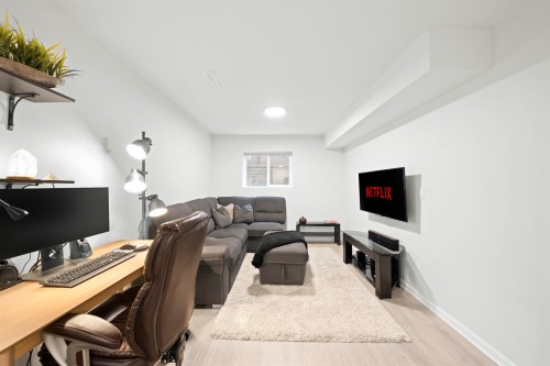 6353 166 Street, Surrey, BC 