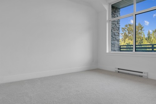 204-9983 Barnston Drive E, Surrey, BC 