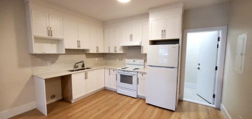 B-10758 142 Street, Surrey, BC 