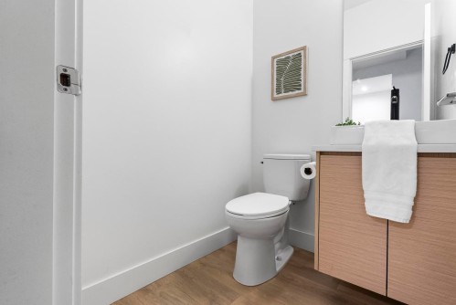 79-16433 19 Avenue, Surrey, BC 