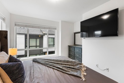 79-16433 19 Avenue, Surrey, BC 