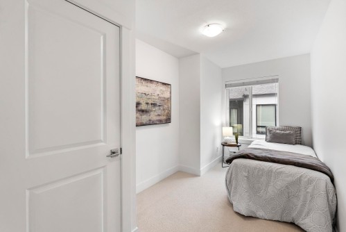 79-16433 19 Avenue, Surrey, BC 