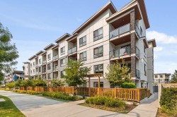 104-20362 72b Avenue  Langley, BC V2Y 5K4