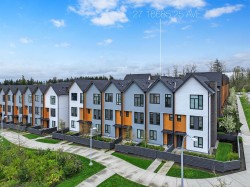 27-16685 25 Avenue  Surrey, BC V3Z 0Z4