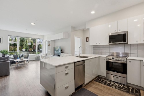 124-10838 Whalley Boulevard, Surrey, BC 