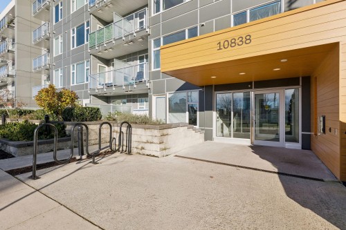 124-10838 Whalley Boulevard, Surrey, BC 
