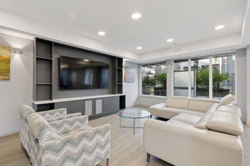 124-10838 Whalley Boulevard, Surrey, BC 