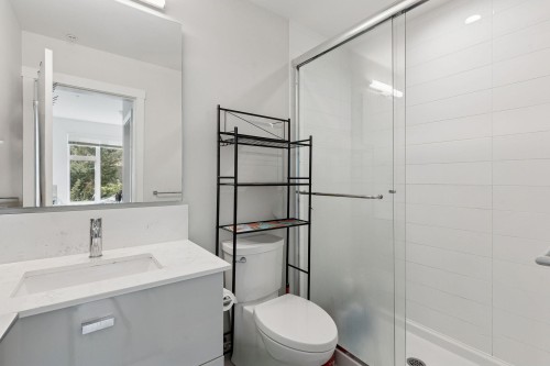 124-10838 Whalley Boulevard, Surrey, BC 