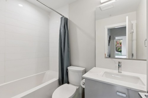 124-10838 Whalley Boulevard, Surrey, BC 