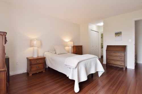 215-5379 205 Street, Langley, BC 