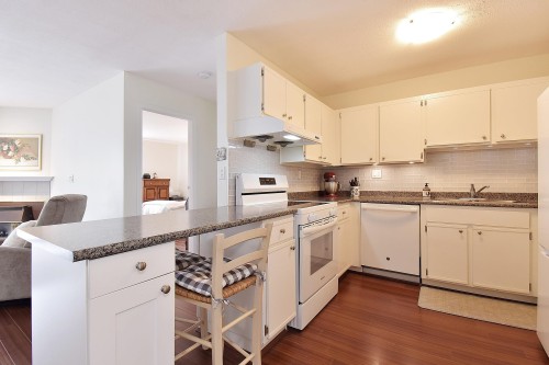 215-5379 205 Street, Langley, BC 