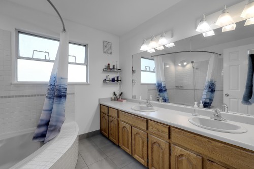 8182 140B Street, Surrey, BC 