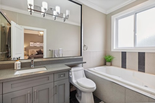 5926 139A Street, Surrey, BC 